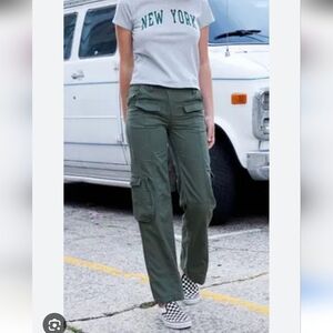 Brandy Melville Kim Cargo Pants Khaki Green Relaxed Fit Size 6-8 Small Pockets
